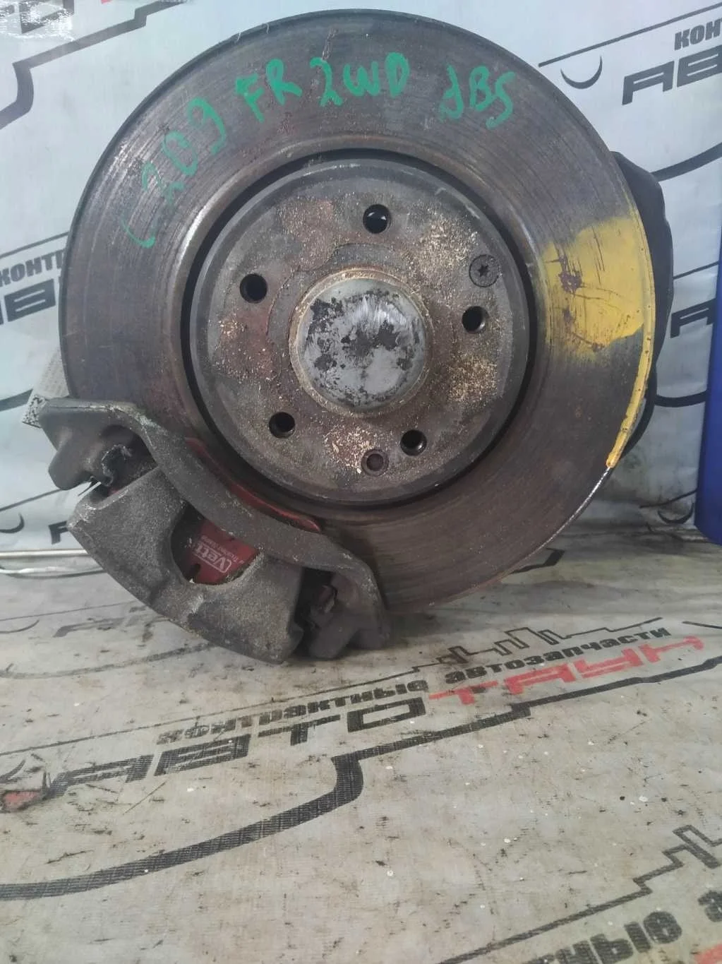 СТУПИЦА MERCEDES-BENZ C-CLASS CLK-CLASS SLK-CLASS A209 C209 CL203 R171 S203 W203 ПЕРЕДНЯЯ ПРАВАЯ В СБОРЕ С ТОРМОЗНЫМ ДИСКОМ И СУППОРТОМ ABS 2WD A2093300325