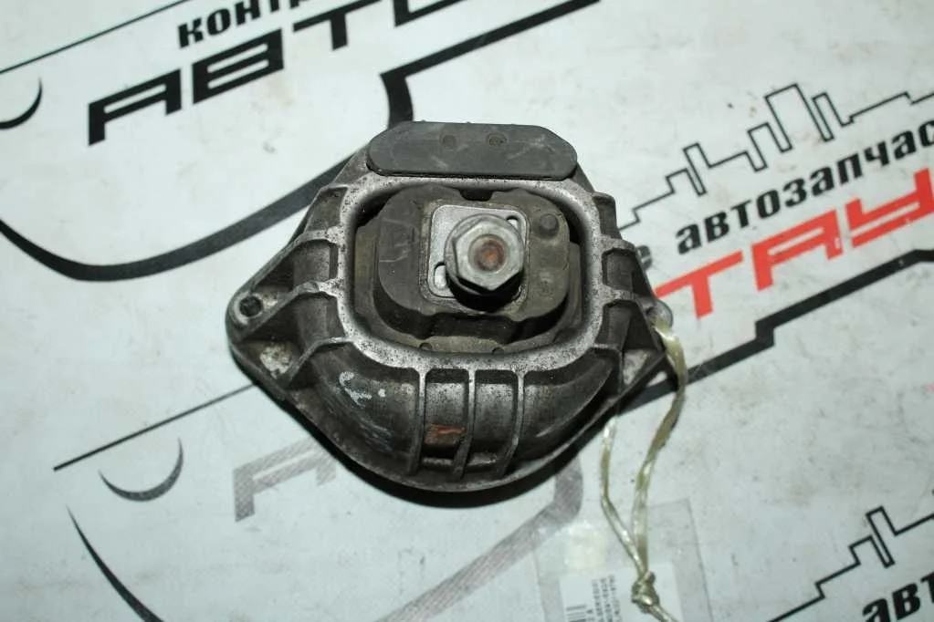 ПОДУШКА Двигатель BMW ПРАВАЯ 22116760330