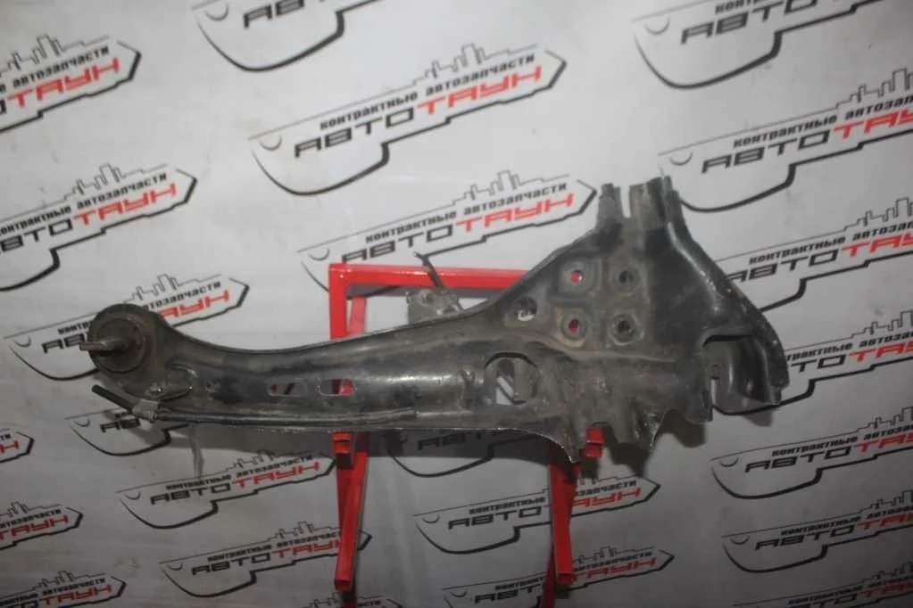 РЫЧАГ MAZDA ЗАД ПРАВО GJ6A28200K