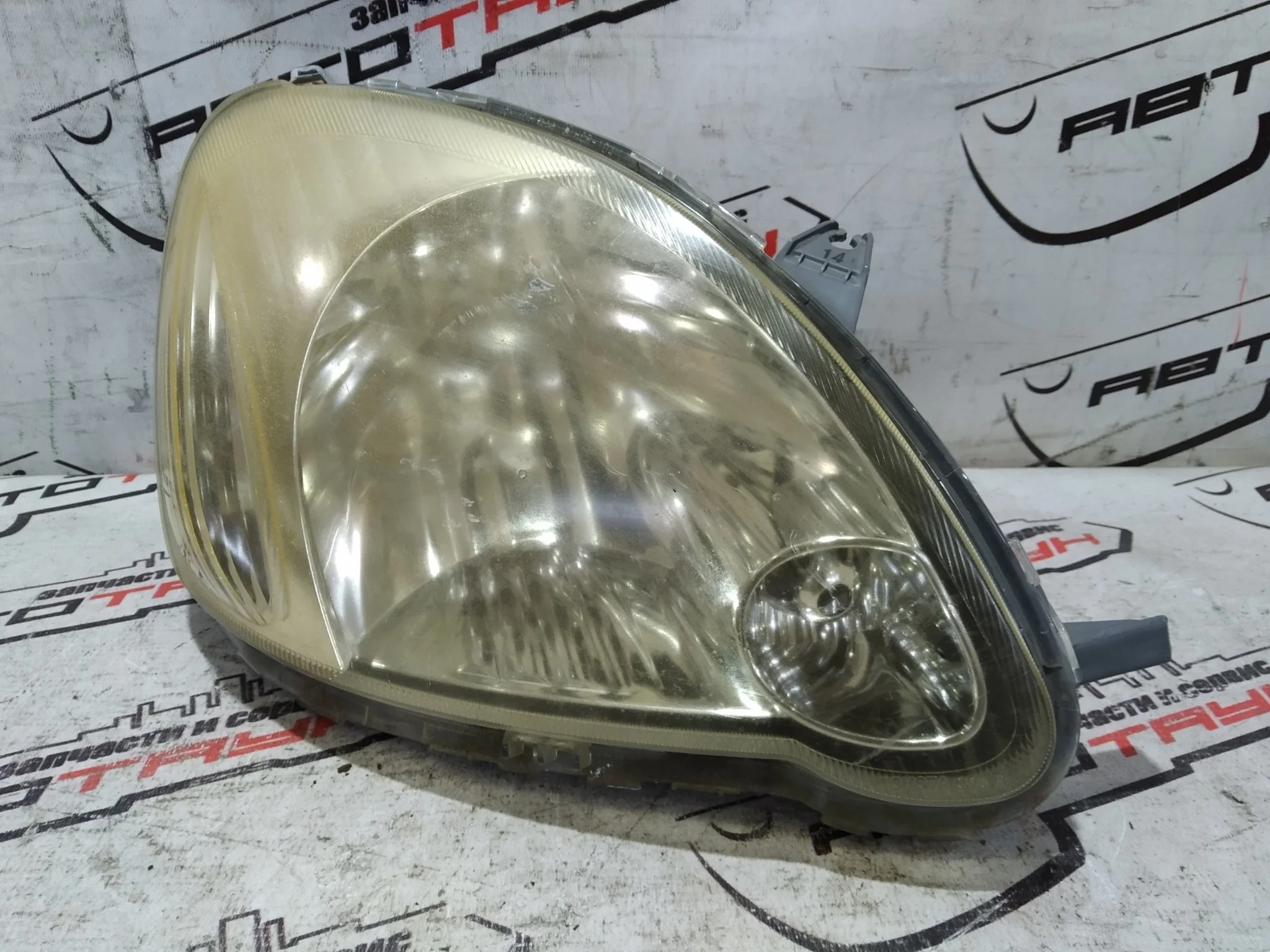 ФАРА TOYOTA ПРАВО 8111052260 KA6336