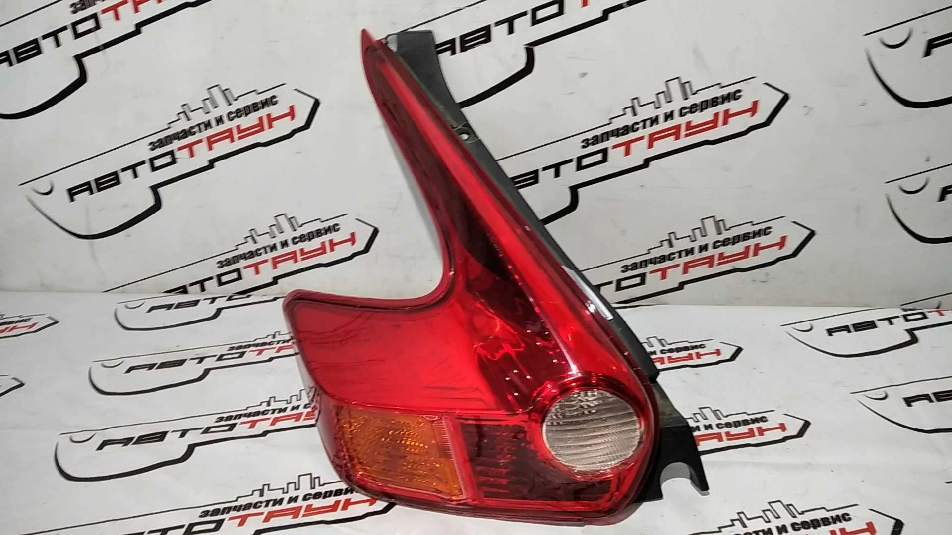 ФОНАРЬ NISSAN ЛЕВО 265551KA0A VA7178