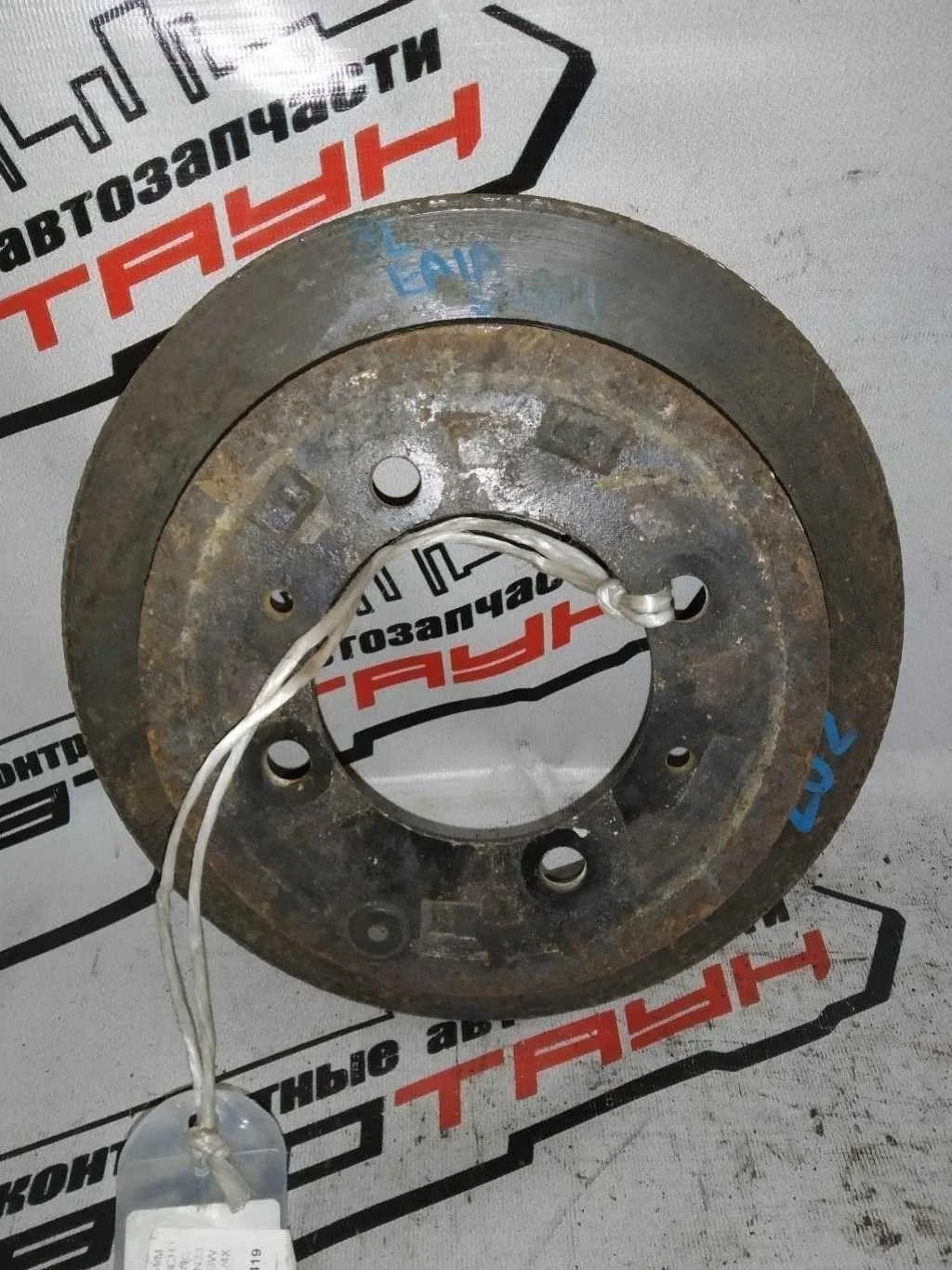 ДИСК ТОРМОЗНОЙ MITSUBISHI ЗАД ПРАВО MB668083