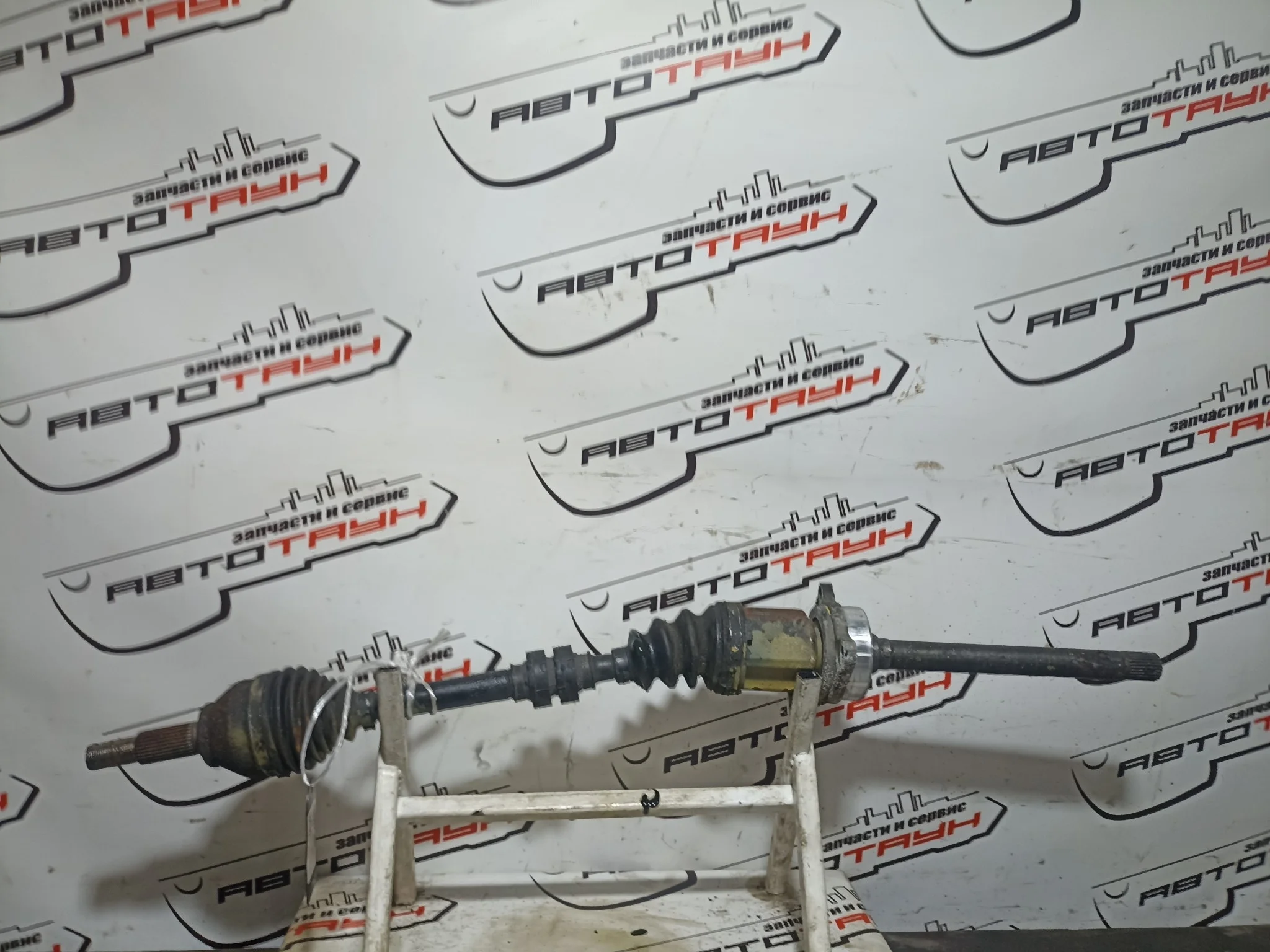 ПРИВОД NISSAN ПЕРЕД ПРАВО 391001KD0A TE030