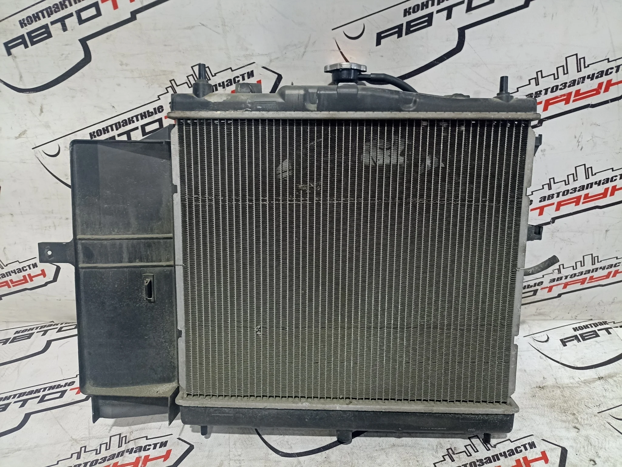РАДИАТОР ДВИГАТЕЛЯ NISSAN 214603U500 KA8024Z