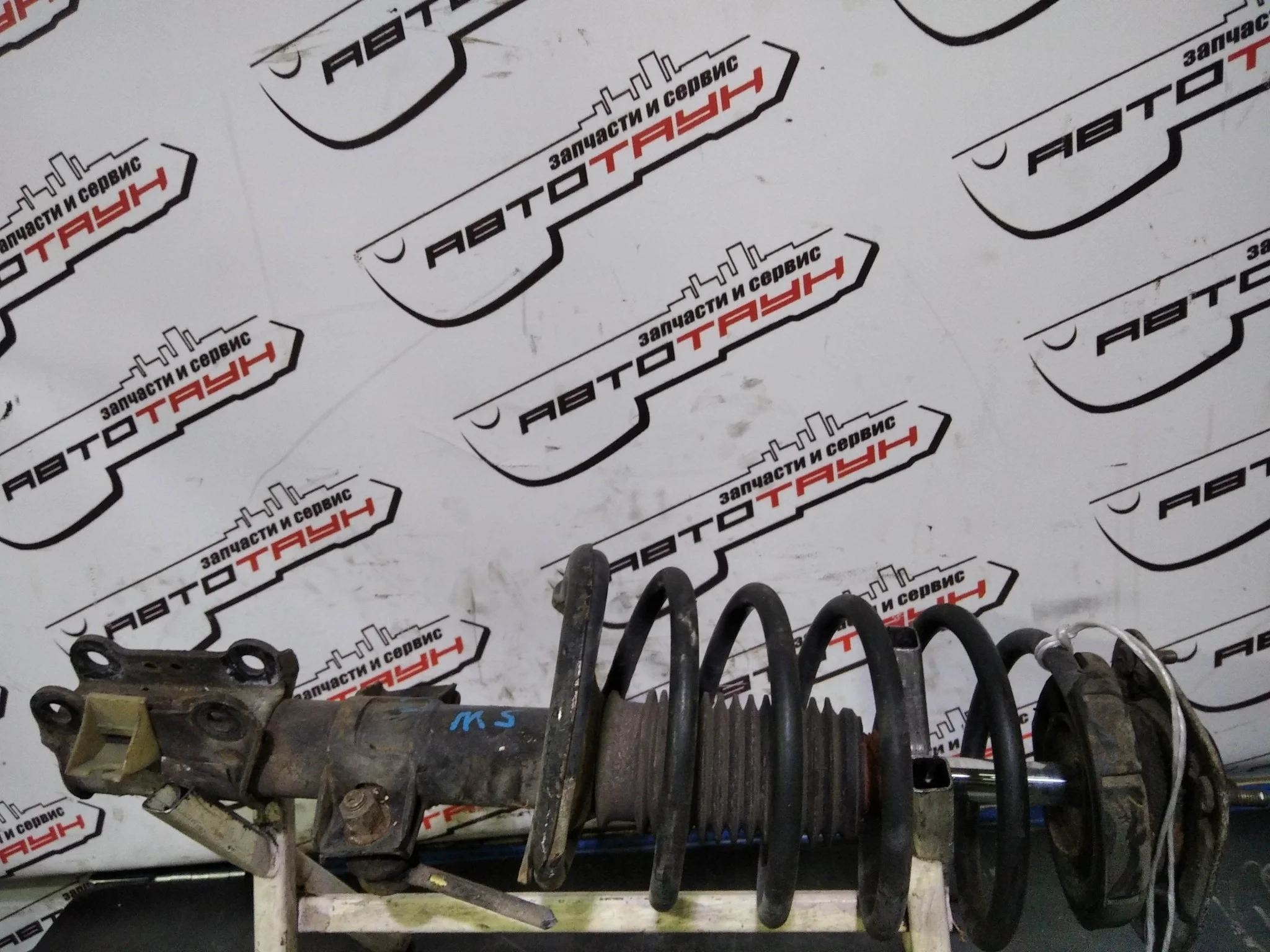 СТОЙКА ХОДОВКИ VOLVO ПЕРЕД ПРАВО 8667248 QA4973(2)