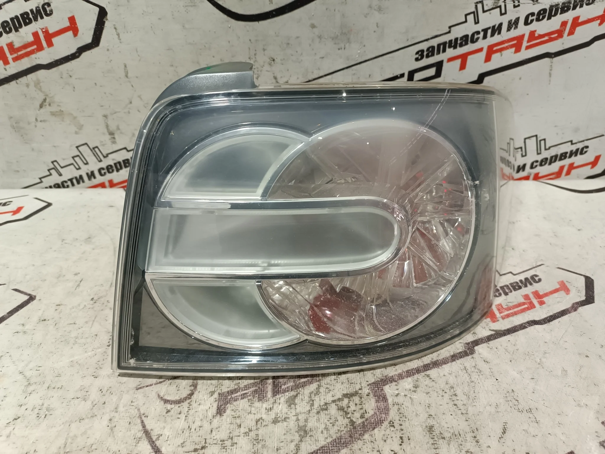 ФОНАРЬ MAZDA ПРАВО E22151150B S3645