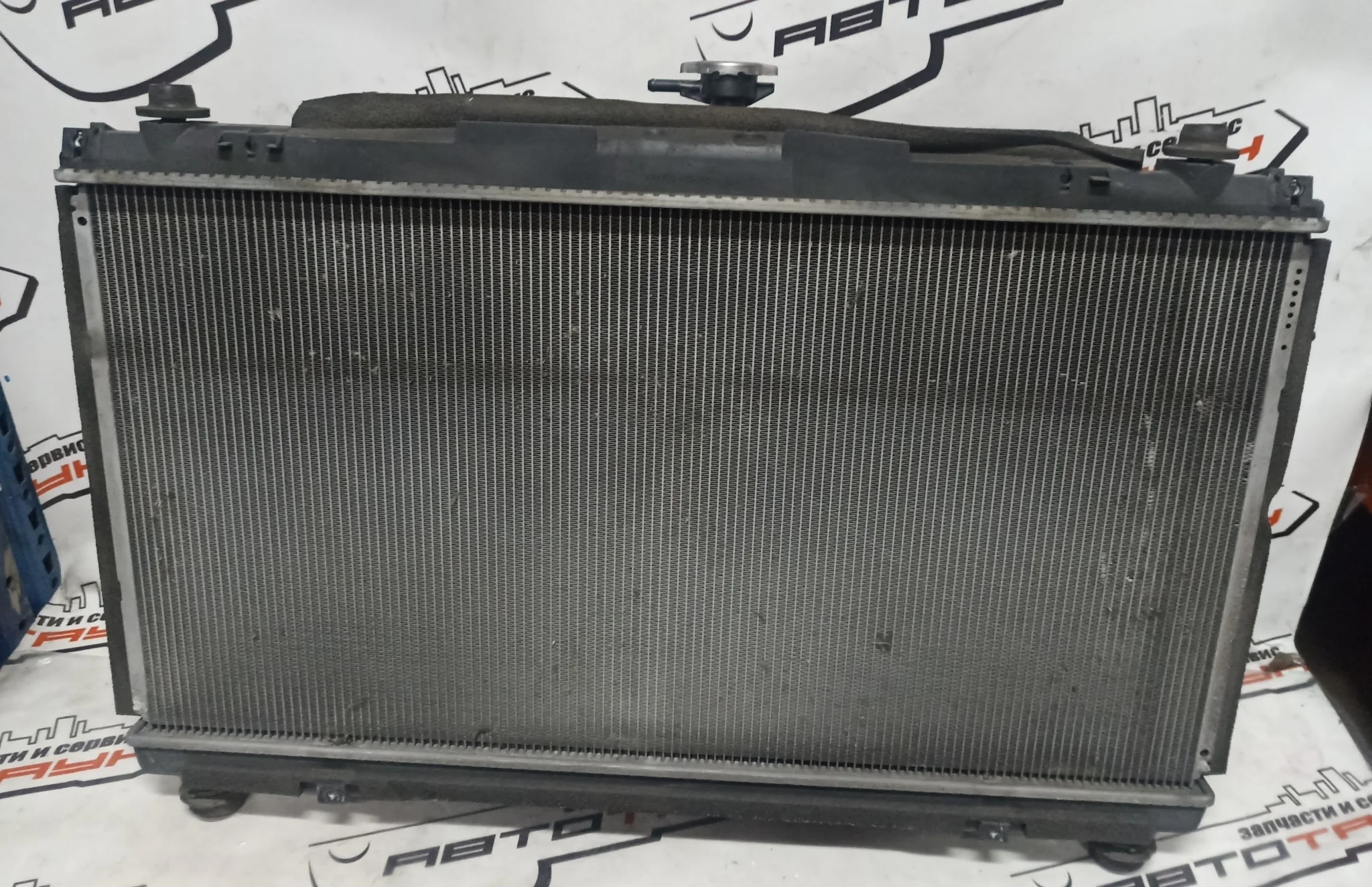 РАДИАТОР ДВИГАТЕЛЯ TOYOTA LEXUS 1640036260 S3118Z