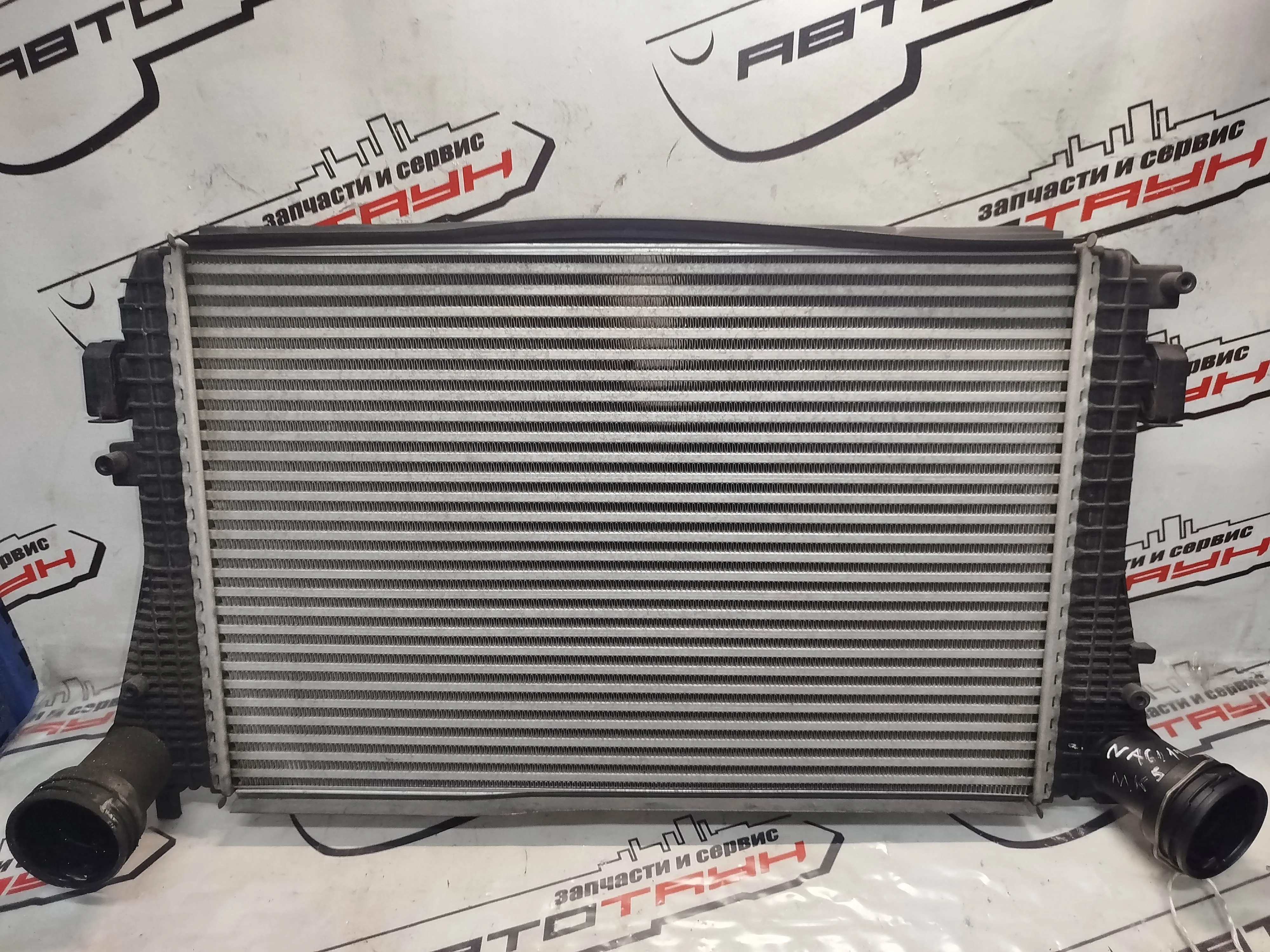 РАДИАТОР ИНТЕРКУЛЕРА AUDI VOLKSWAGEN SEAT SKODA 1K0145803A NA6114Z