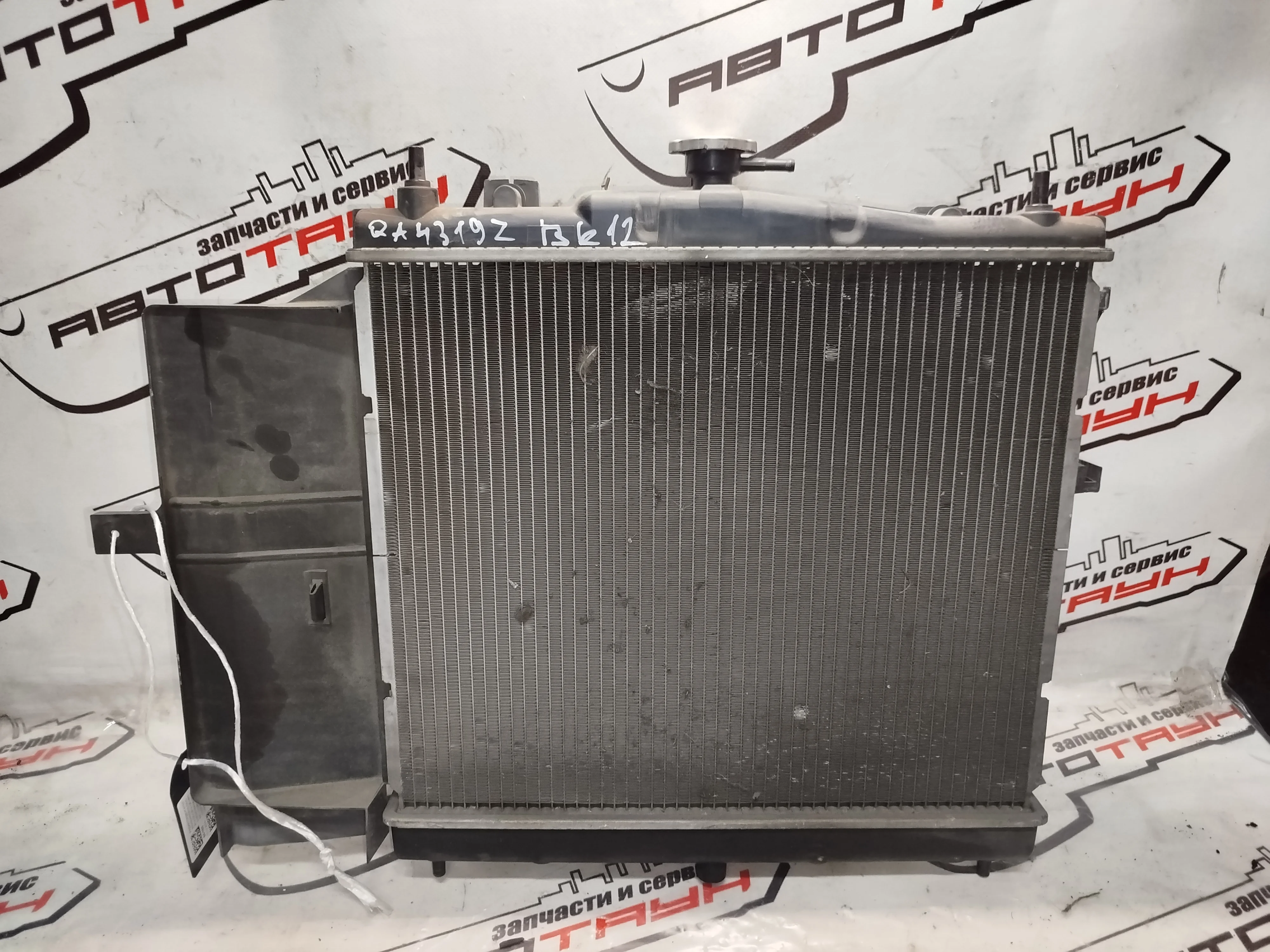 РАДИАТОР ДВИГАТЕЛЯ NISSAN 214603U500 QA4319Z