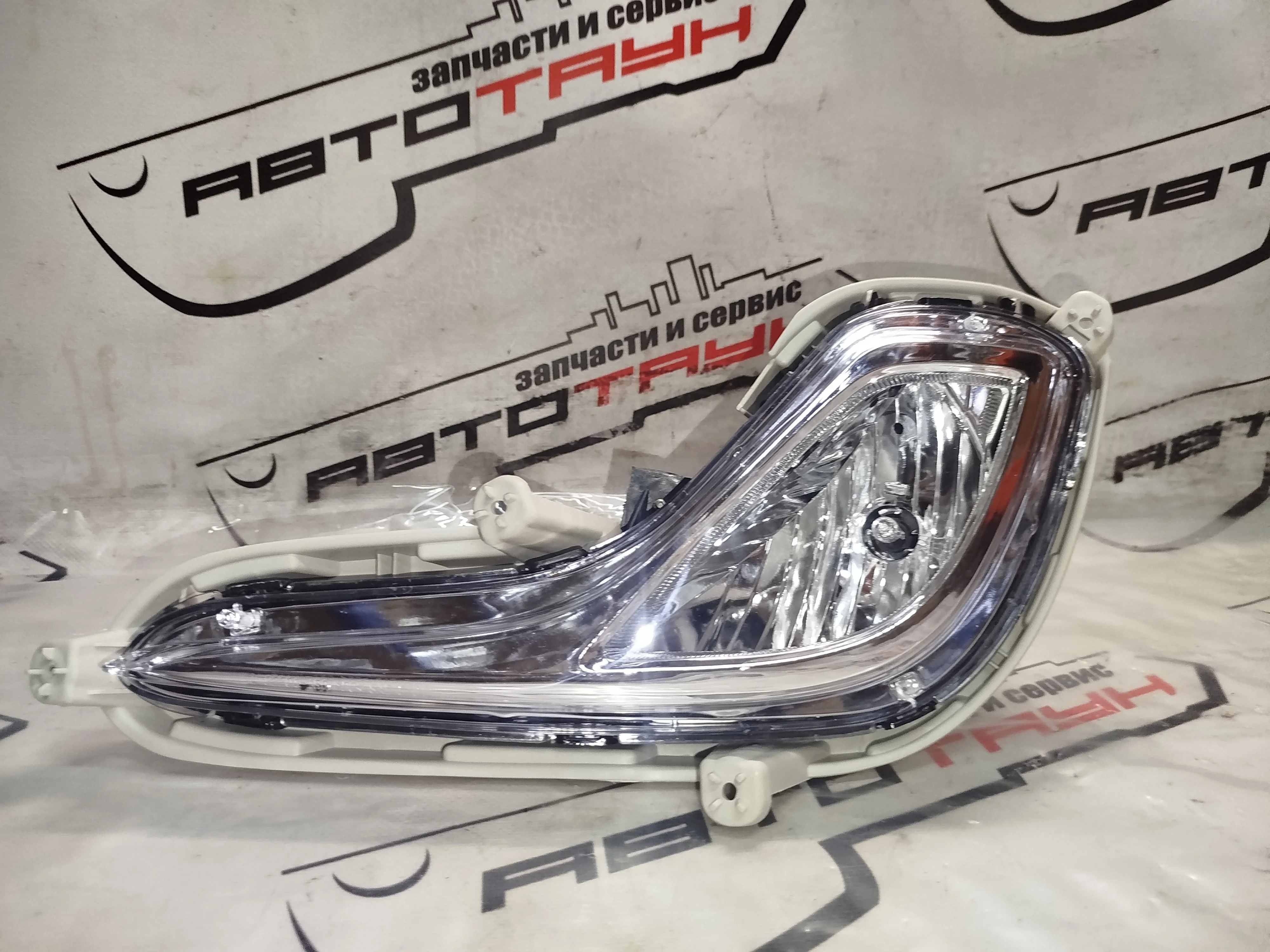 ТУМАНКА HYUNDAI ЛЕВО 922011R010 D135