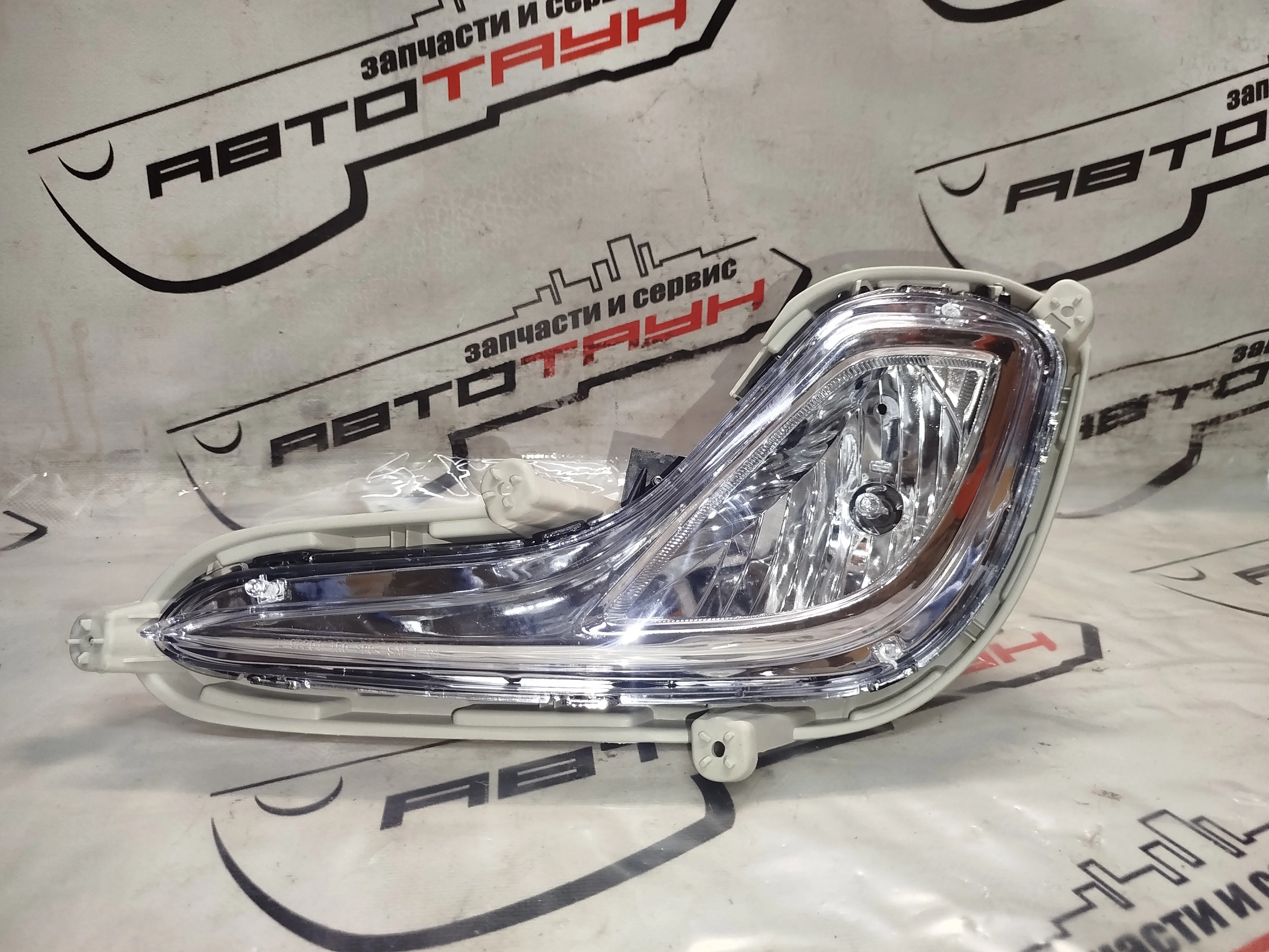 ТУМАНКА HYUNDAI ЛЕВО 922011R010 D134