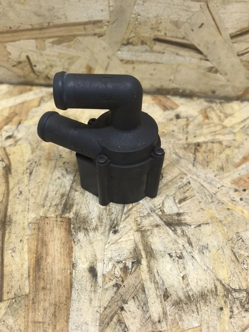 Насос (помпа) электрический Volkswagen Tiguan I (2007—2011) 2010 2T/C9X