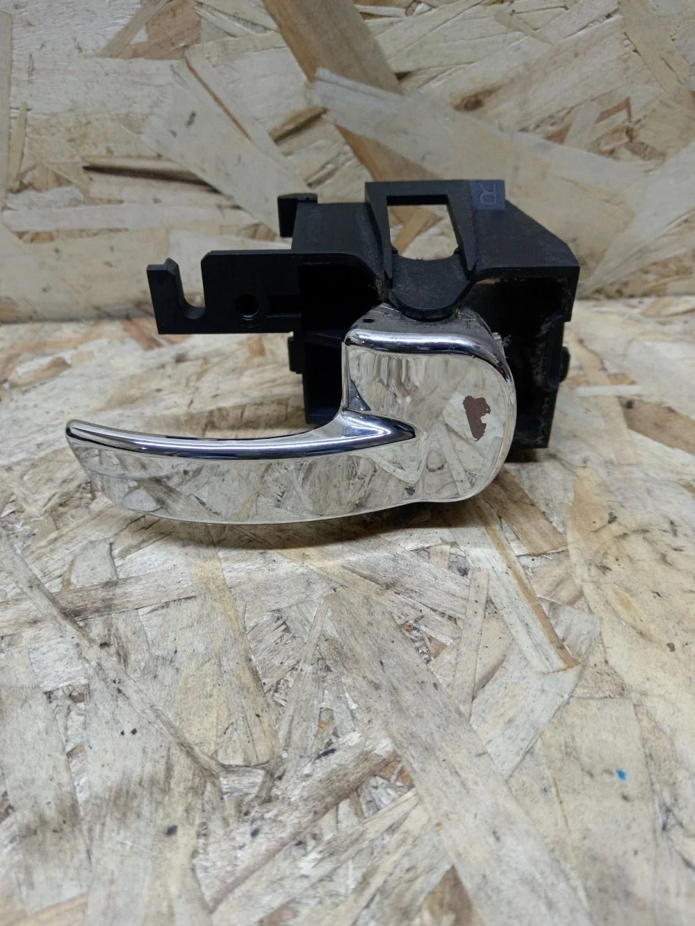 Ручка двери внутренняя правая Nissan Navara D40 рестайлинг (2010—2015) 2010 KAP