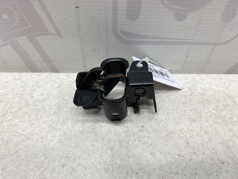 Замок капота нижняя часть Mercedes-benz 2008 W211