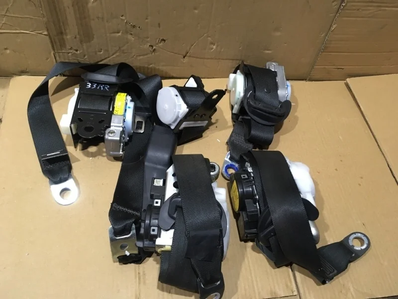 Комплект ремней безопасности Toyota Land Cruiser 2018 7322060671C0 URJ202 4.5 1VD-FTV