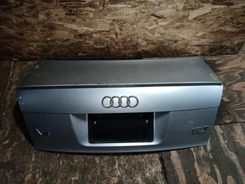 Крышка багажника Audi A4 2003 8E2