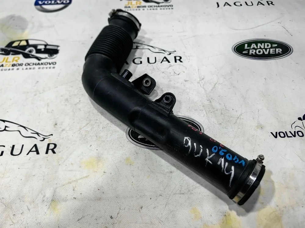 Патрубок воздушного фильтра Volvo V40 2.0D V40 II (2012—2016)