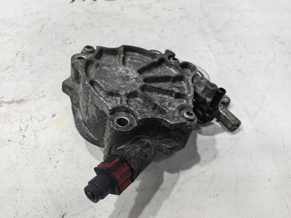 Насос вакуумный LR Freelander 2 2.2D Freelander II (2006—2010)