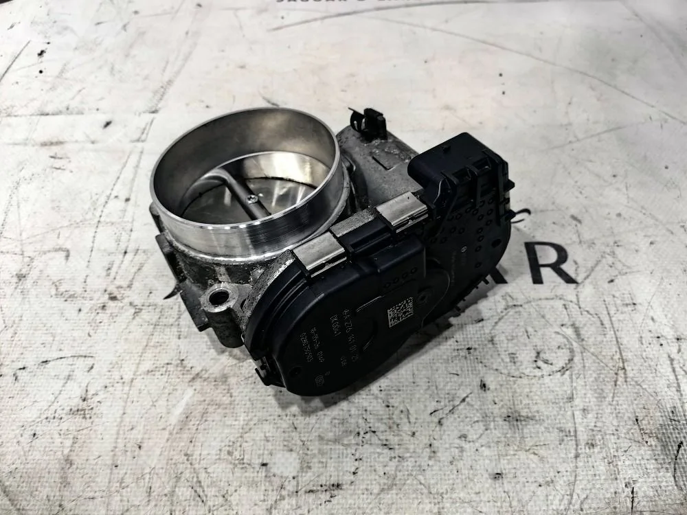 Заслонка дроссельная Mercedes-Benz C-Class W205 C-класс W205/S205/C205/A205 (2014—2018)