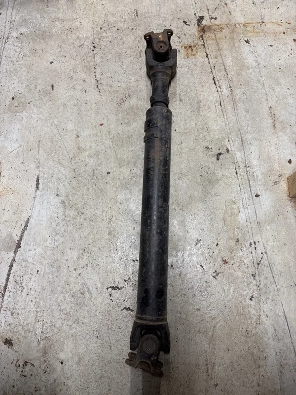 Карданный вал передний Nissan Navara (D40) 2004-2015 2005 37200EB300 2.5 D YD25DDTI