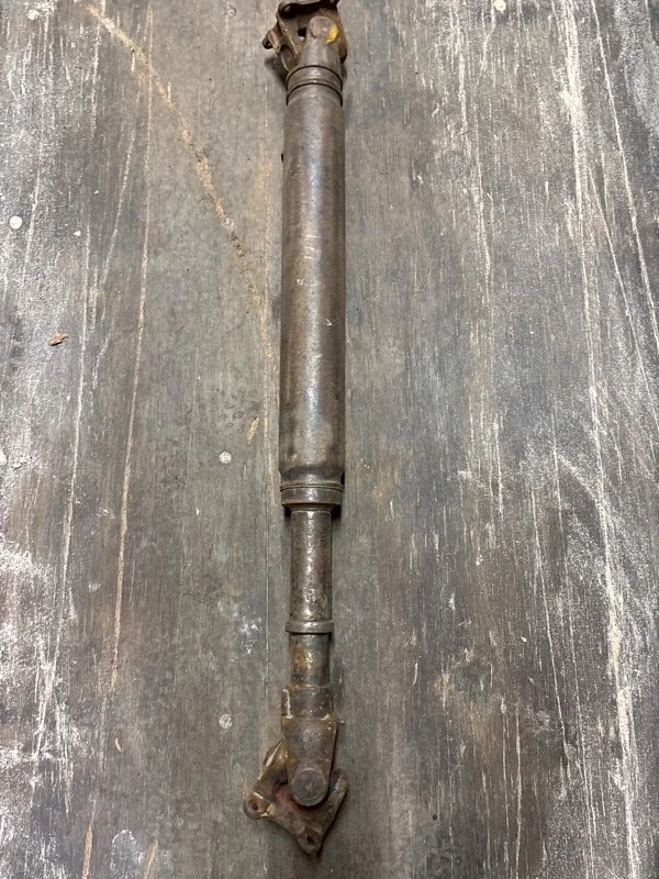 Карданный вал передний Toyota Hilux (2005-2015) 2013 371400K030 ПИКАП 2.5 D 2KDFTV