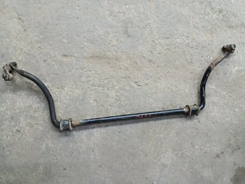 Стабилизатор подвески (поперечной устойчивости) передний Mitsubishi L200 (2006-2015) 2011 MR992307 ПИКАП 2.5 D 4D56