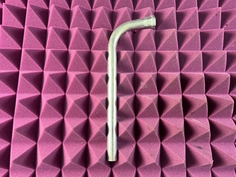 Ключ балонный Audi A4 2006 8N0012219 B7 BWE 2.0T