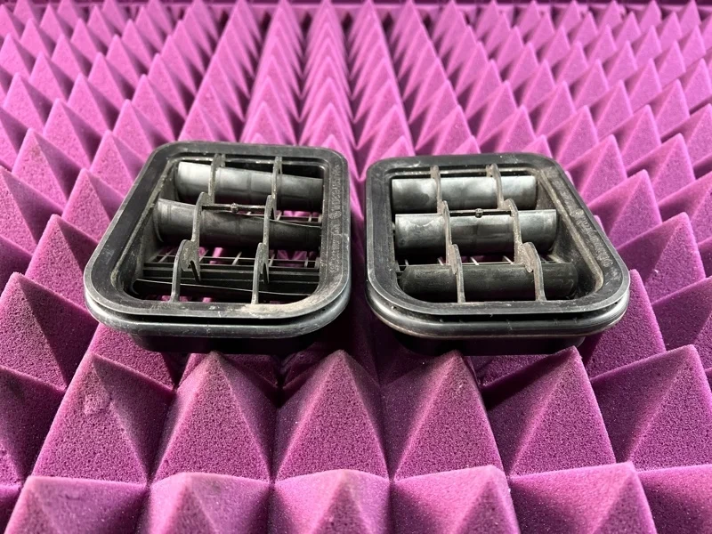 Решетка вентиляционная Audi TT 2003 1H0819465 8N AUQ 1.8T