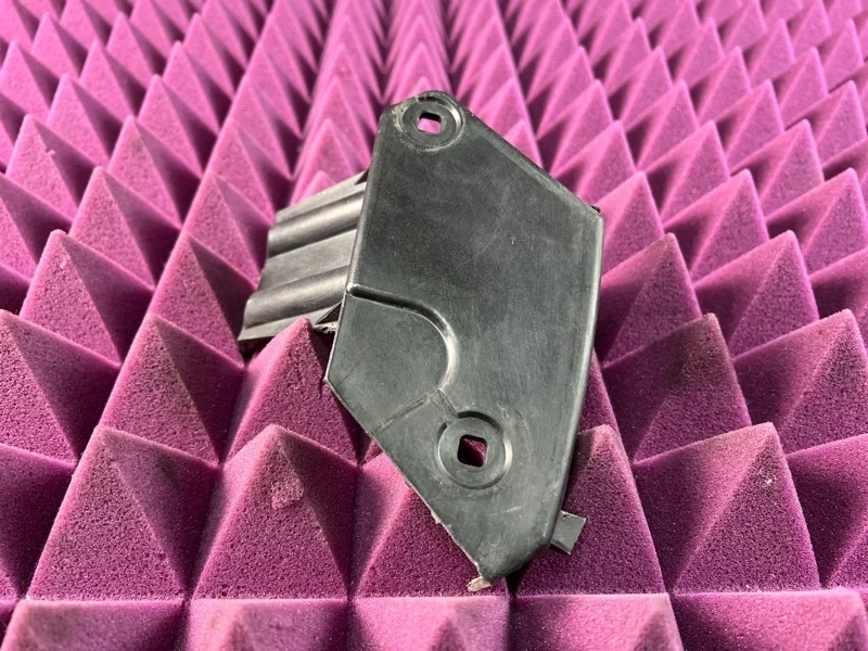 Кронштейн крепления бампера Audi TT 2003 8N0807483 8N AUQ 1.8T