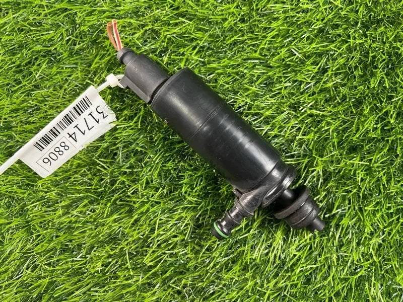Насос омывателя Volkswagen Passat CC 2012 3B7955681 B6 CDA 1.8T