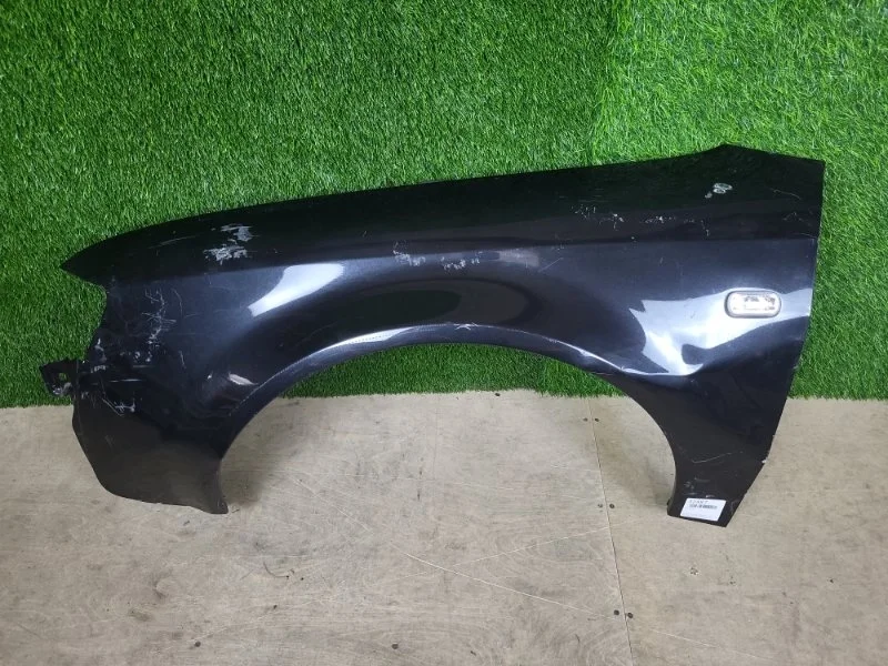 Крыло Audi A4 2004 8E0821105B B6 AMB 1.8T, переднее левое