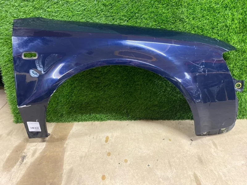 Крыло Audi A4 2004 8E0821106B B6 AMB 1.8T, переднее правое