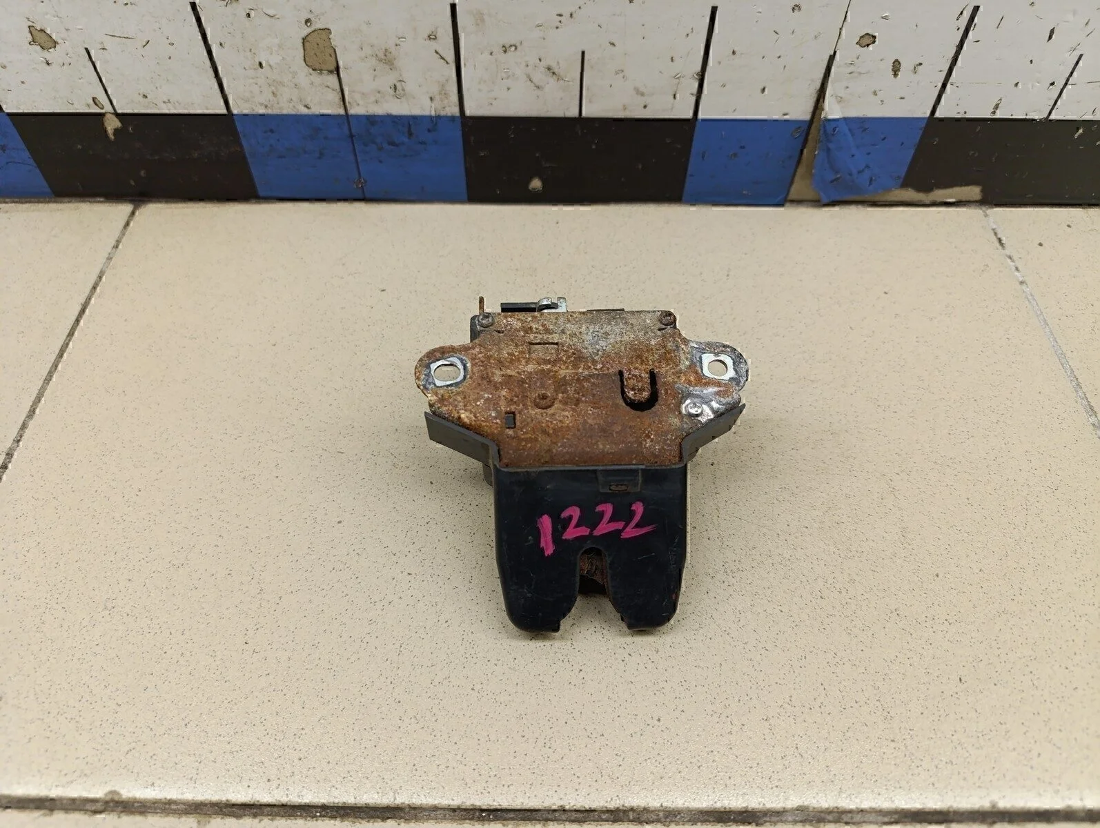 Замок багажника Elantra 2011-2016