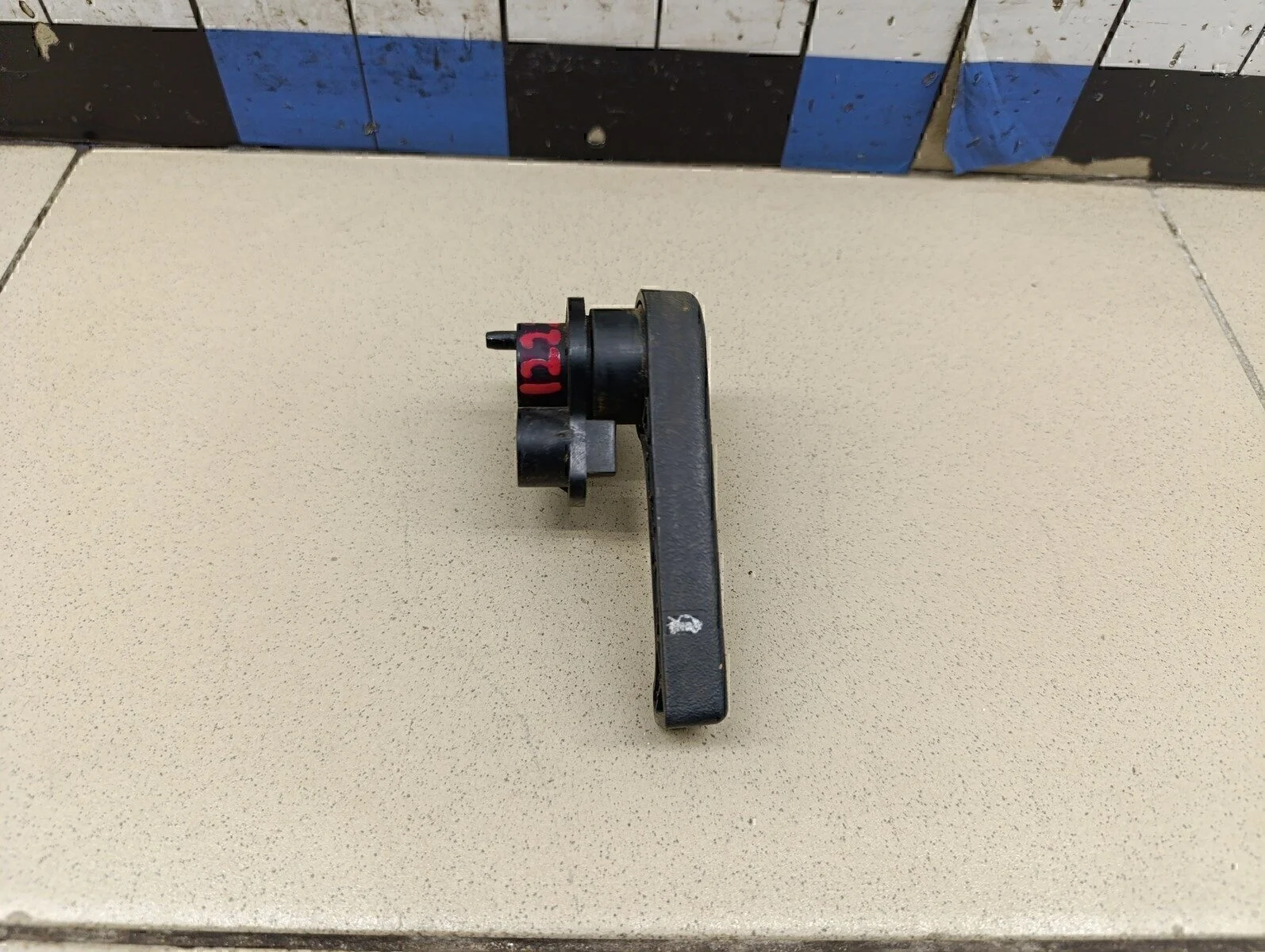 Ручка открывания капота Elantra 2011-2016