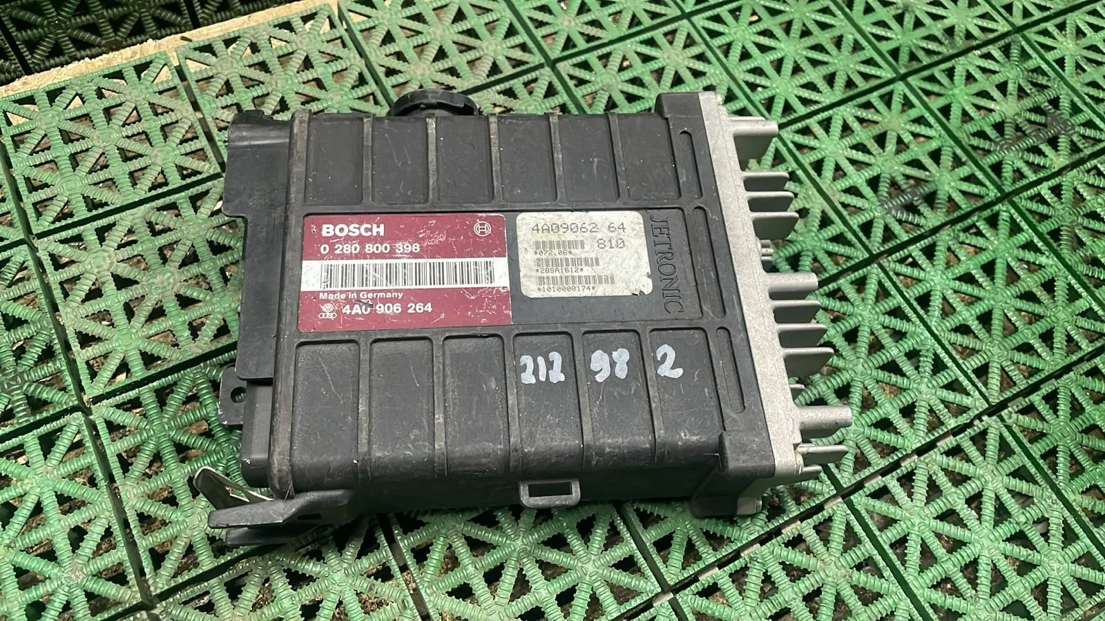 Блок управления двигателя ДВС ЭБУ AUDI A100/45, A6/45, A80 B4 2,0/2,3 1991- AAR Б/У A80(1987-1996);A100/45(1991-1994);A6/45(1994-1996)