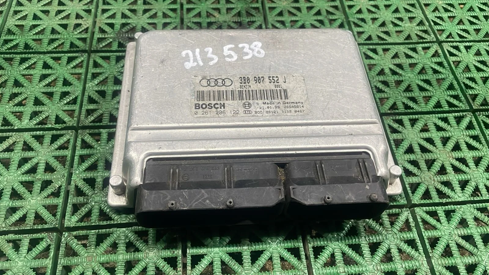 Блок управления двигателя ДВС ЭБУ AUDI A6 C5 1,8 1997- Б/У A6 C5(1997-2004)