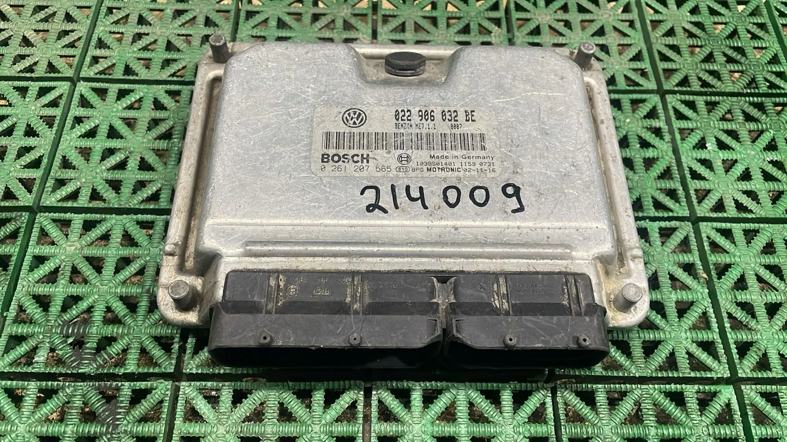 Блок управления двигателя ДВС ЭБУ VOLKSWAGEN TOUAREG AZZ 2003- Б/У TOUAREG(2003-2010)