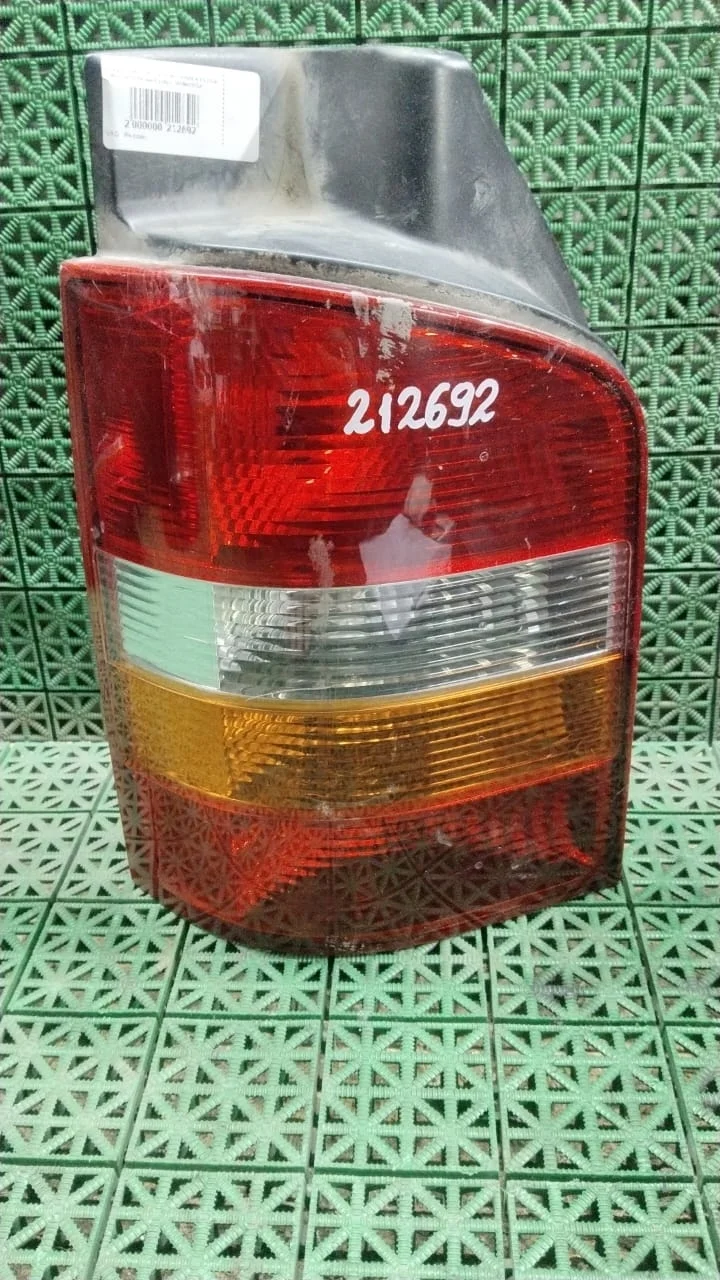 Фонарь VOLKSWAGEN TRANSPORTER T5 2004- левый жёлто белый б/у TRANSPORTER T5(2003-2015)