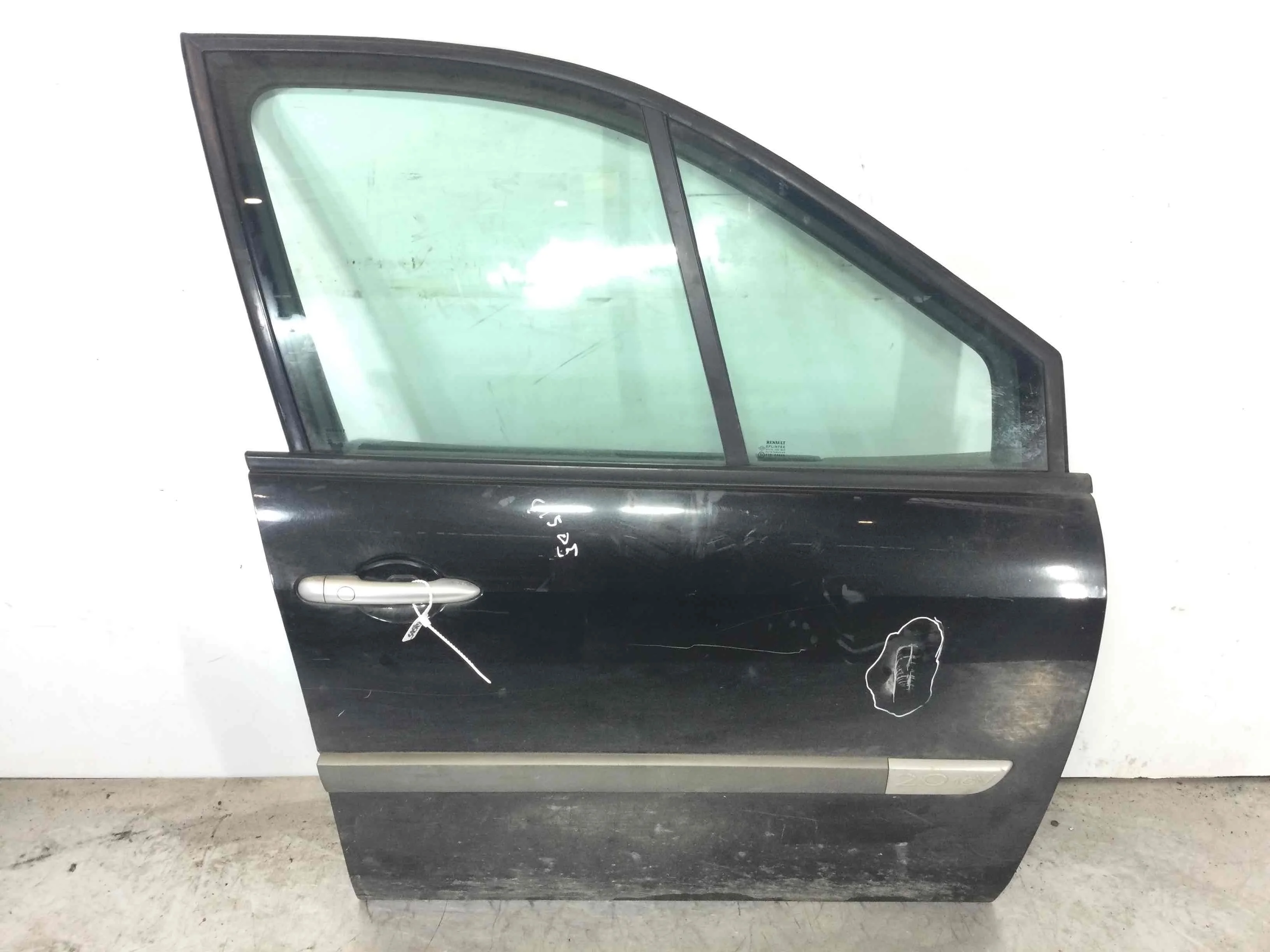 Дверь передняя правая Renault Scenic 2 поколение (2003-2006) бензин 2.0 i Механика Минивэн