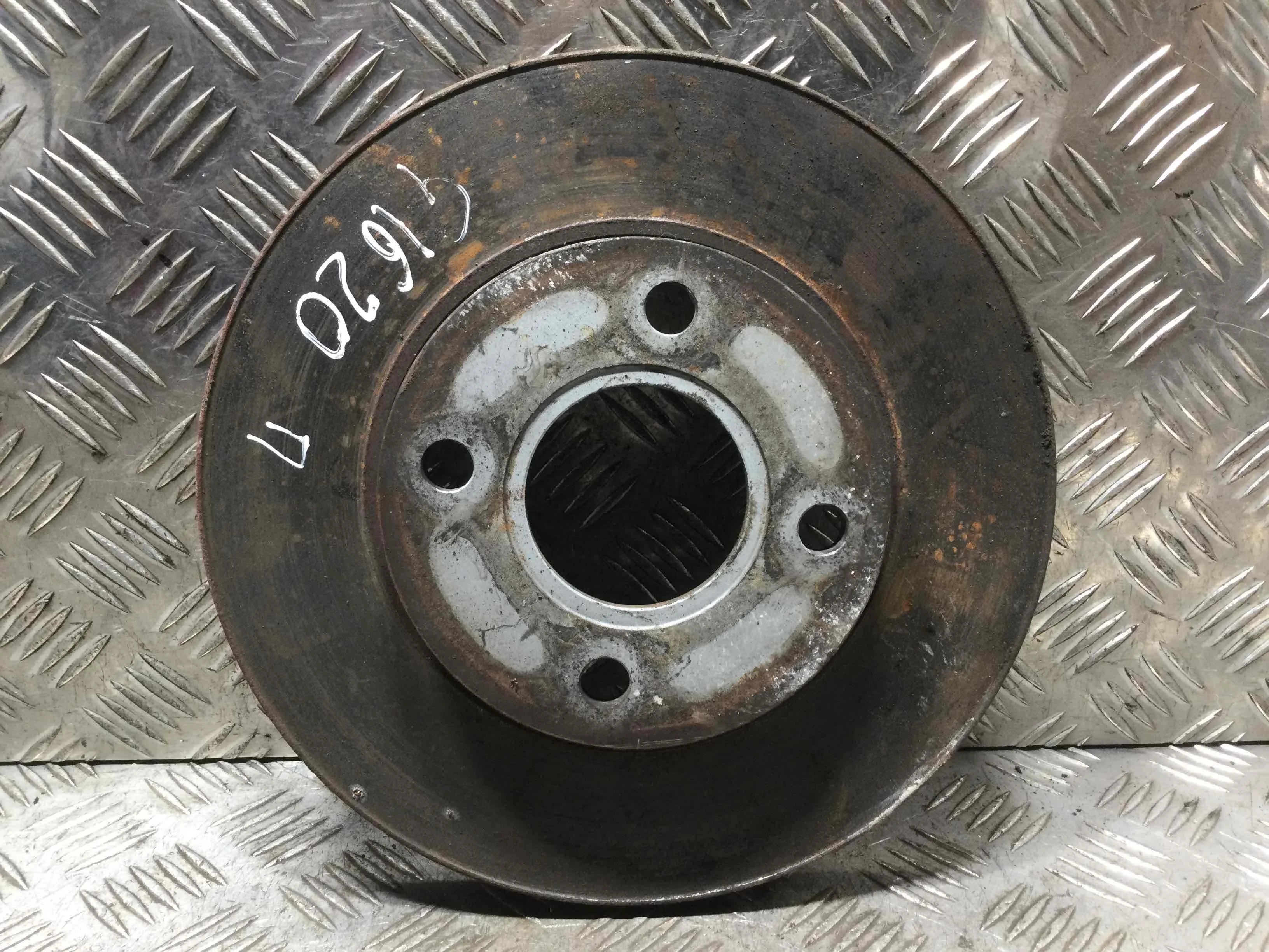 Диск тормозной передний Ford Focus 1 поколение [рестайлинг] (2001-2005) бензин 1.6 i Механика Х/б