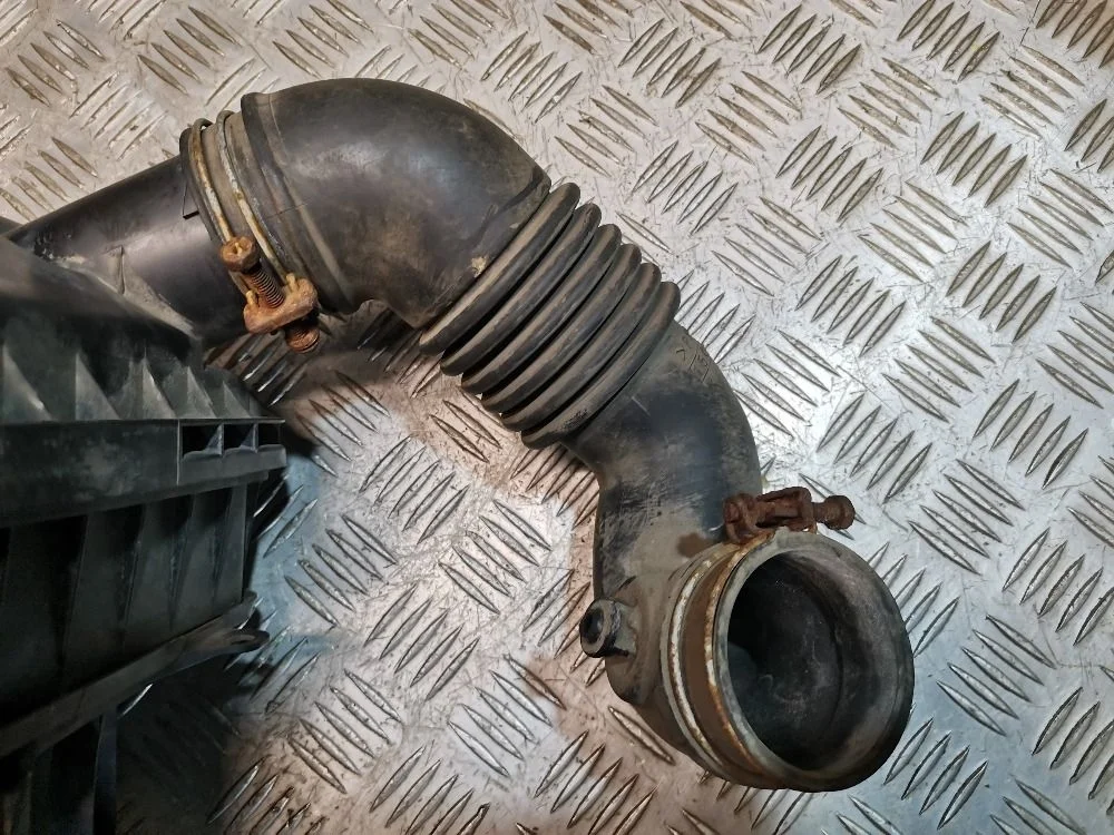 Патрубок воздушного фильтра Mitsubishi Lancer X