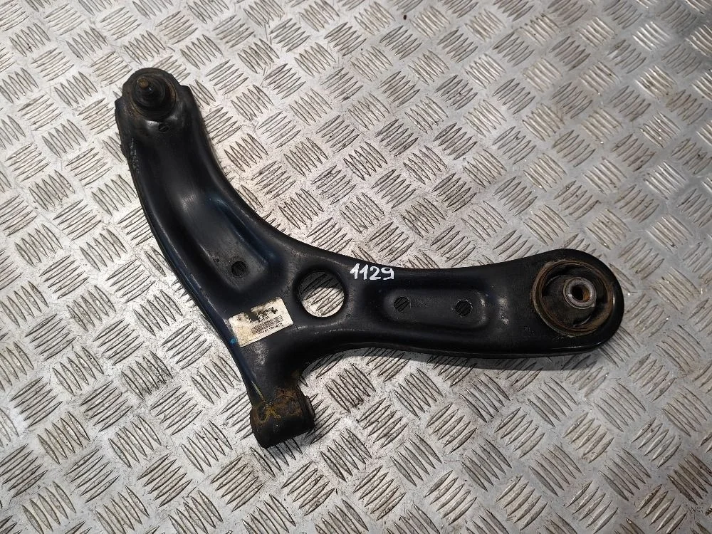 Рычаг передний правый Hyundai Solaris II