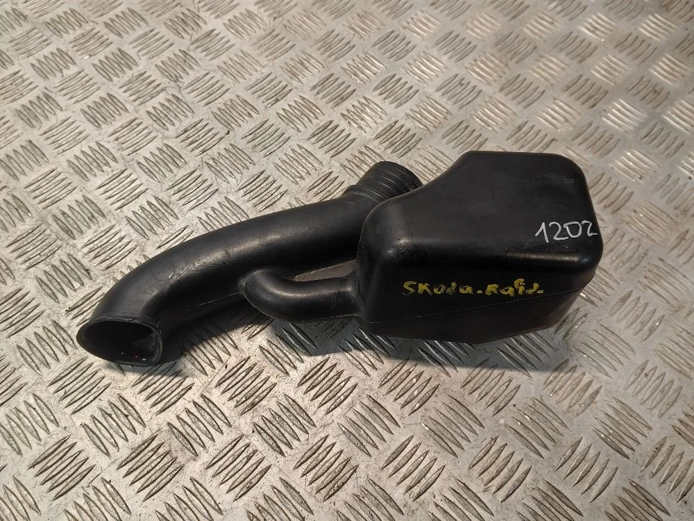 Резонатор воздушного фильтра Skoda Rapid