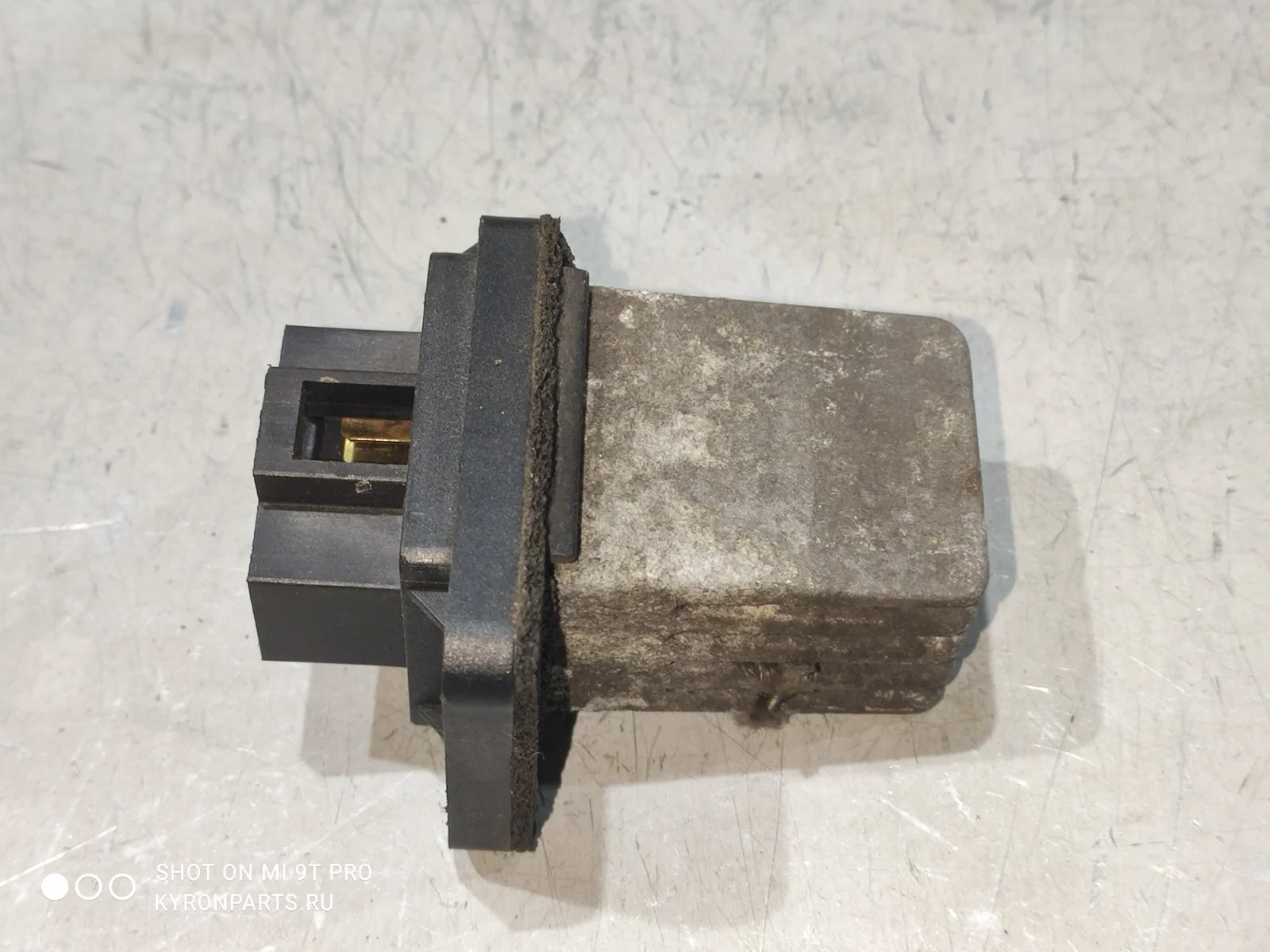 Резистор отопителя SsangYong Rexton 2003 Y200