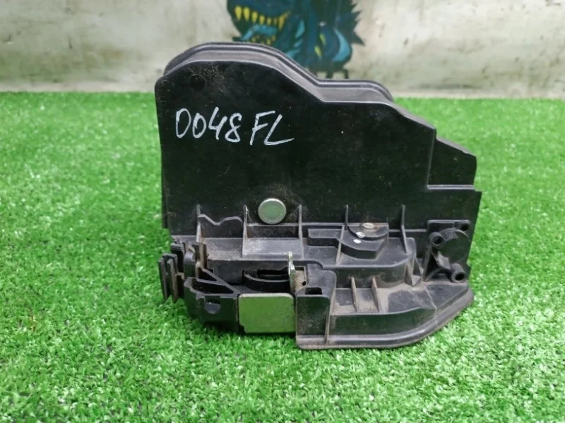 Замок двери передней левой BMW X3 2006 51217202145 E83 N52B30AF