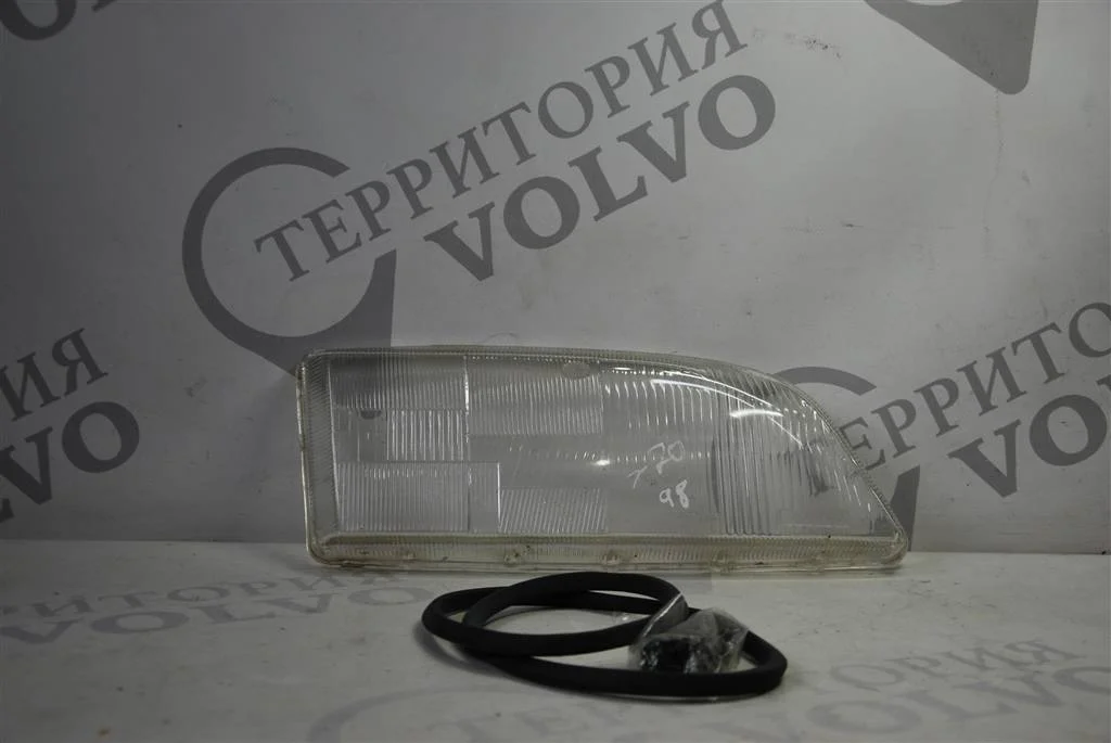 Стекло фары правой