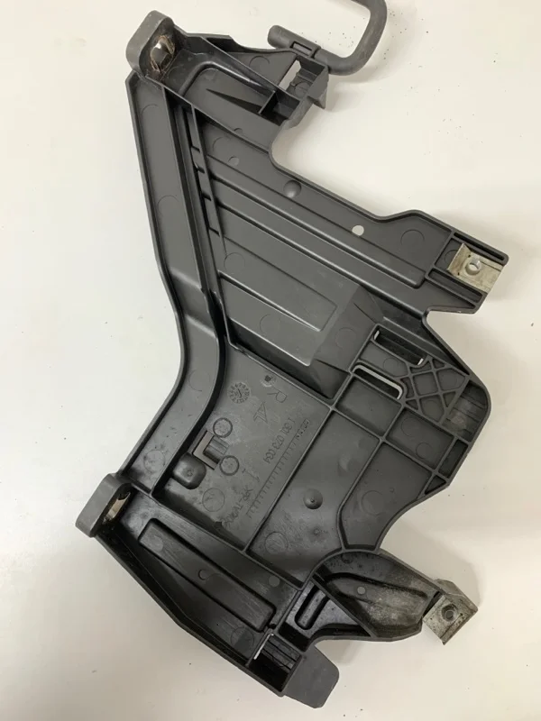 Крепление фары Audi A4 2007-2011 B8