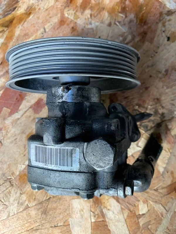 Насос гур Audi A4 B8