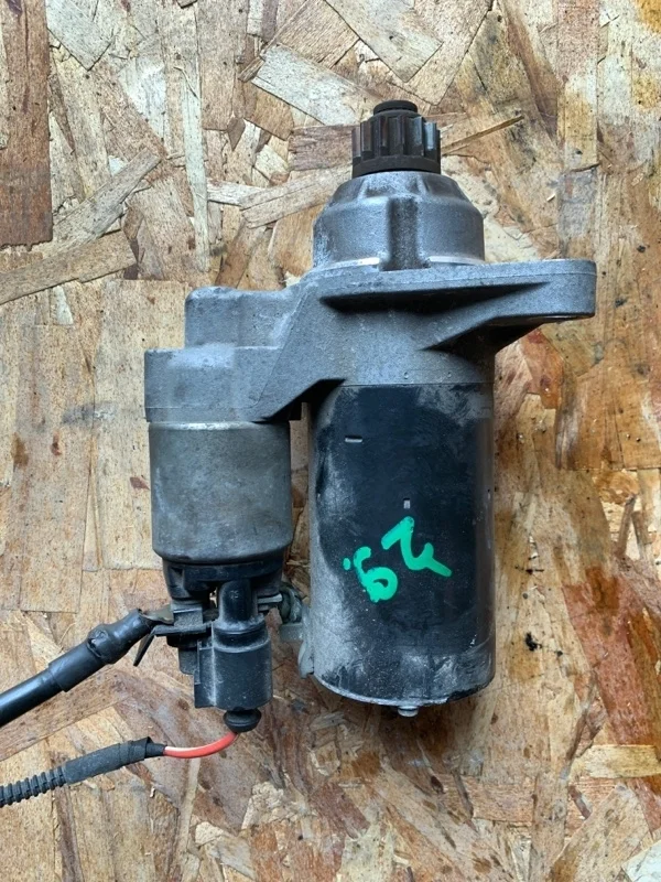 Стартер Audi A1 8X