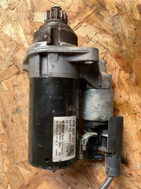 Стартер Volkswagen Golf 6